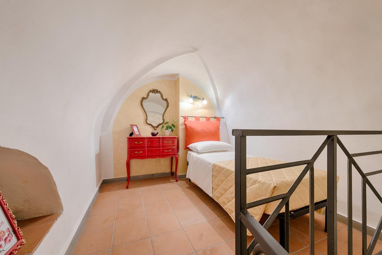 Santo Spirito Frescos By Mmega Apartment ฟลอเรนซ์ ภายนอก รูปภาพ