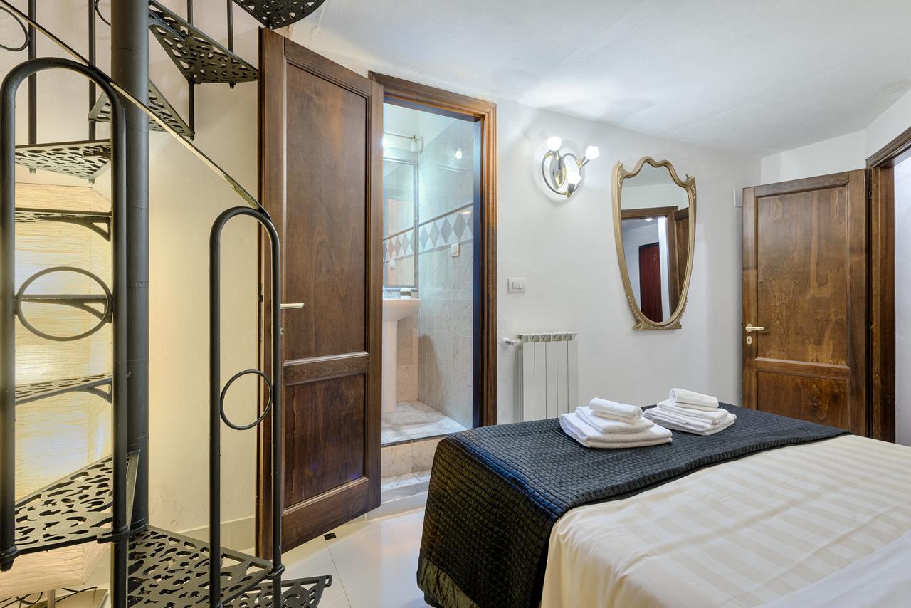 Santo Spirito Frescos By Mmega Apartment ฟลอเรนซ์ ภายนอก รูปภาพ