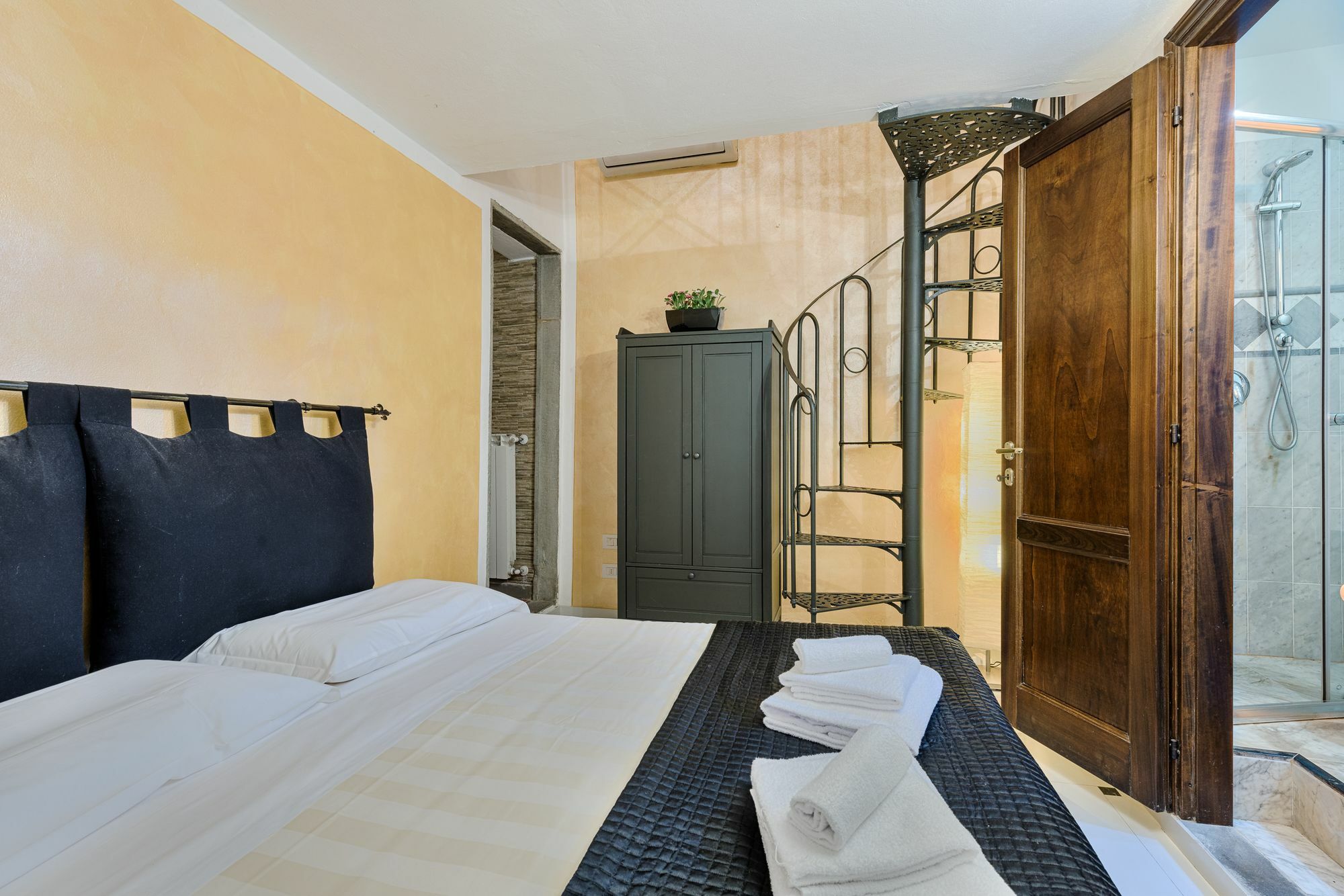 Santo Spirito Frescos By Mmega Apartment ฟลอเรนซ์ ภายนอก รูปภาพ